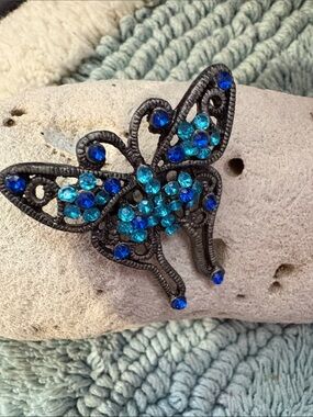 Blue Crystal Butterfly Brooch - Elegant Women's Jewelry